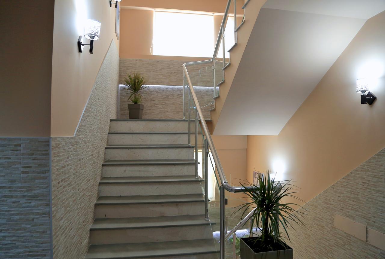 Nomelia Residence B&B Vlorë Exteriör bild