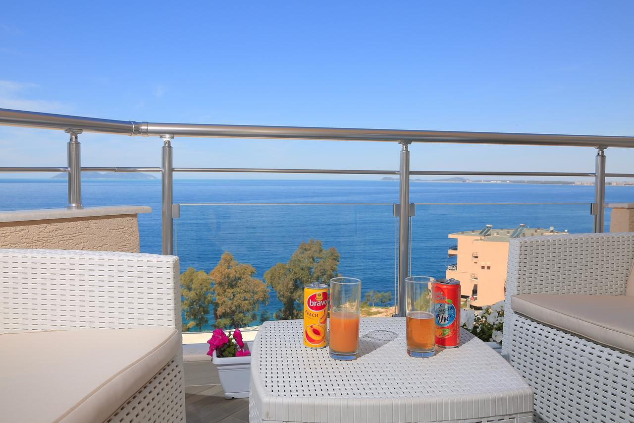 Nomelia Residence B&B Vlorë Exteriör bild